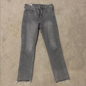 GAP Gray Ankle Cropped Jeans Versatile Style